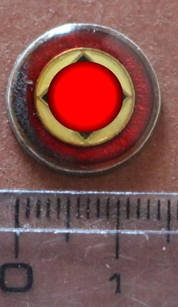 altes Sympathieabzeichen der NSDAP defekt